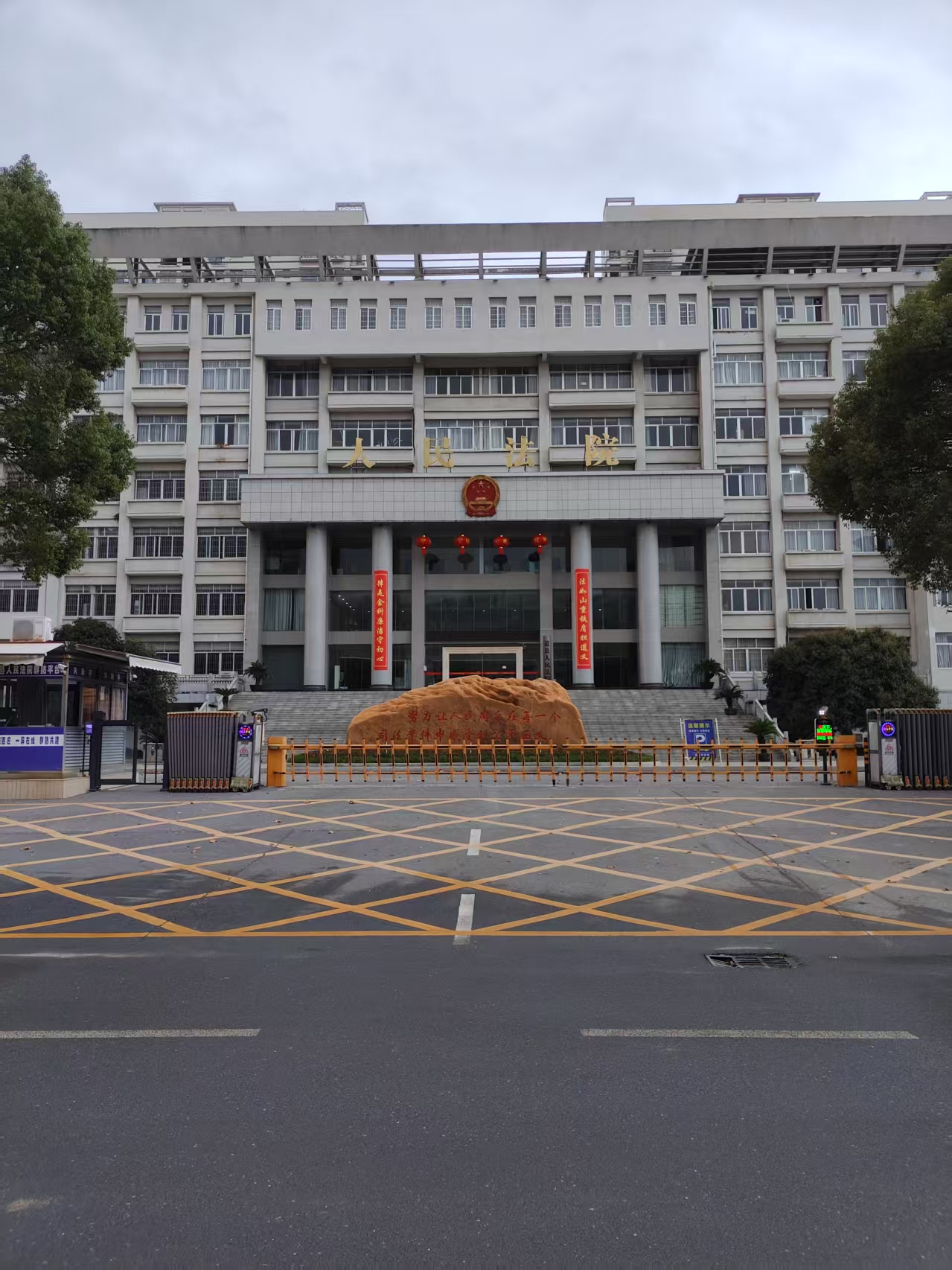智慧檔案庫(kù)房密集架：AI智能賦能檔案管理新高度